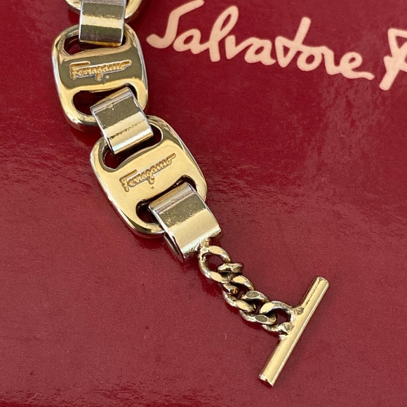 🌟FERRAGAMO🌟 SALVATORE FERRAGAMO BRACELET (GENUINE, SIGNED) VERY CUTE - Picture 10 of 13
